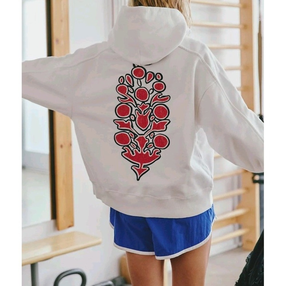 Free People Movement A Cut Above Embroidered Logo Sweatshirt White Sz S NWT $168